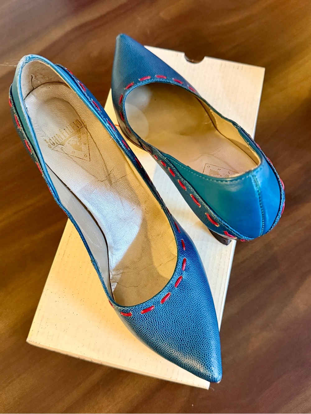 John Fluevog Robusta Pump in Turquoise Caviar